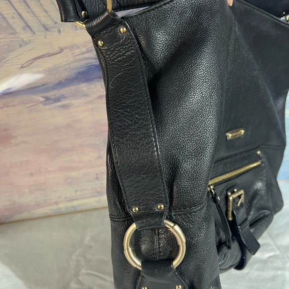 Michael Kors Black Shoulder Bag with Gold Hardware - Picture 2 of 8